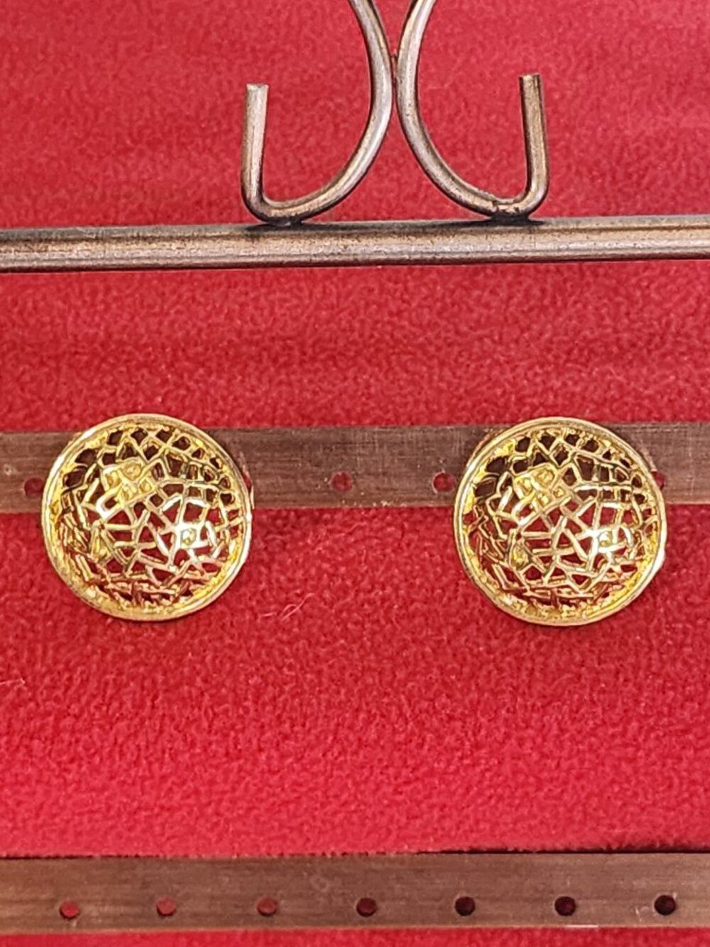 Avon Vintage Open Filigree Weave Gold Tone Round Dome Post Pierced Earrings